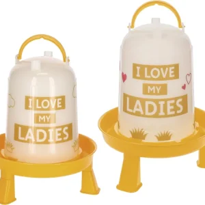 KERBL Geflügeltränke inkl. Standfüße, Kunststoff (lebensmittelecht), Aufdruck I LOVE MY LADIES, für Geflügel in Bodenhaltung Kracherpreis