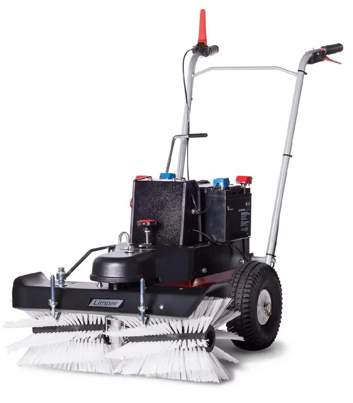 Sonderangebot 4F Schmutz- und Schneekehrmaschine Limpar Akku 52 mit Kehrbürstensatz