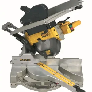 Letzte Chance DeWalt Tischkreissäge, 1600 W 60/50° (r/l) Neigung 45° 305 mm, 23 kg Staubabsaugung