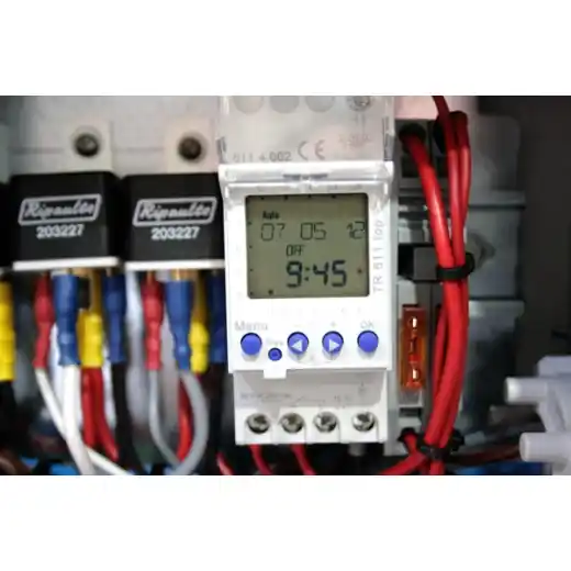ELMAG Digitale Zeitschaltuhr integriert in - START-STOP-Steuertafel über potentialfreien Kontakt Markenware